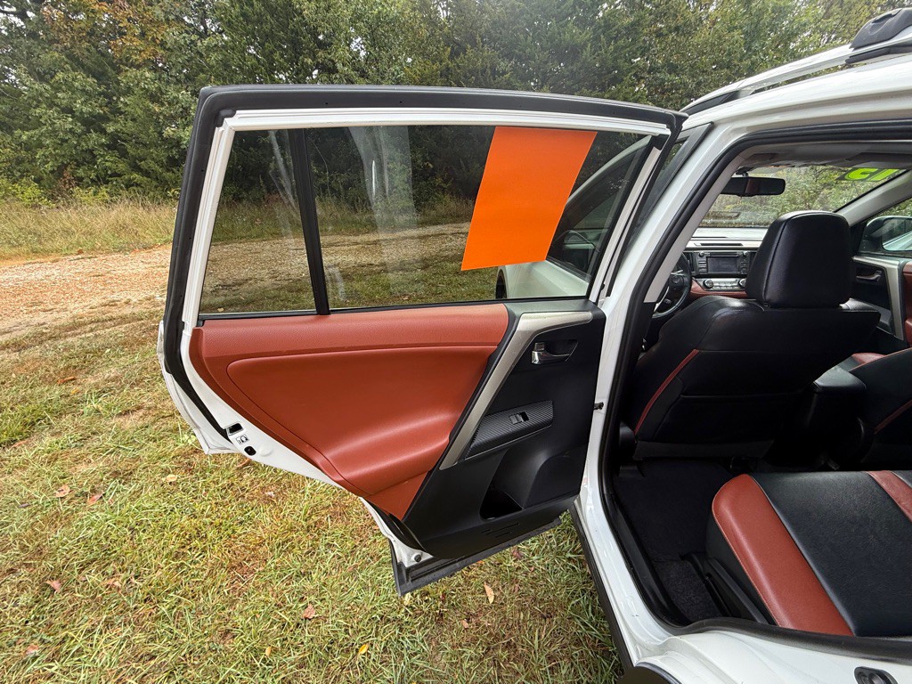 2013 Toyota Rav4 Image 15