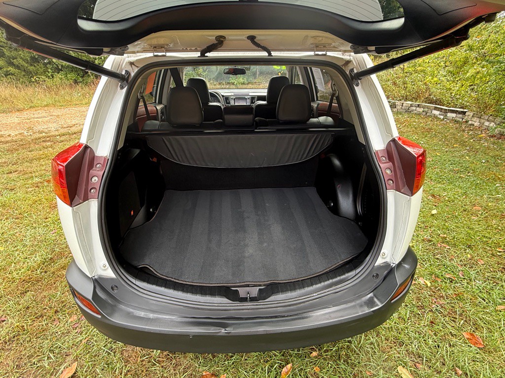 2013 Toyota Rav4 Image 16