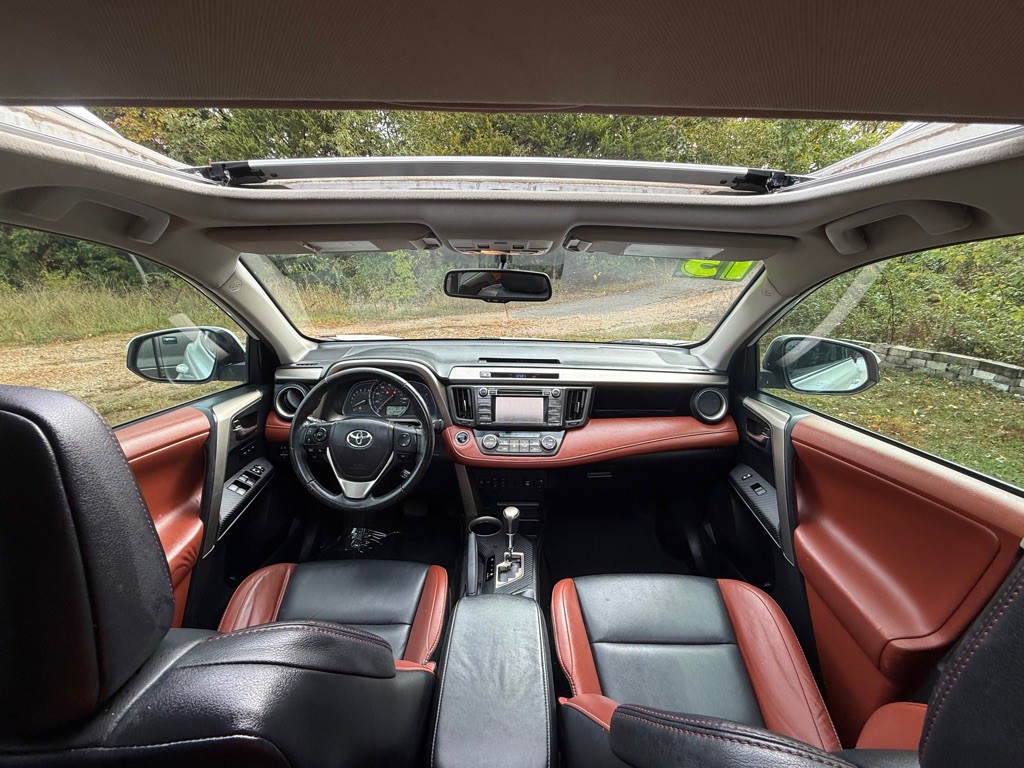 2013 Toyota Rav4 Image 17