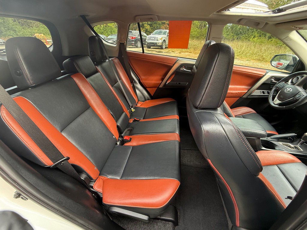 2013 Toyota Rav4 Image 18