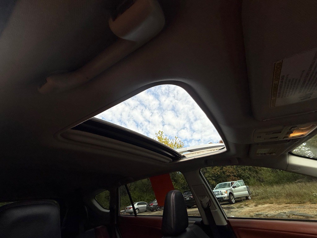 2013 Toyota Rav4 Image 22