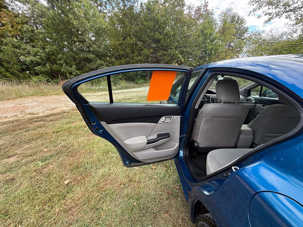 2013 Honda Civic Image 15