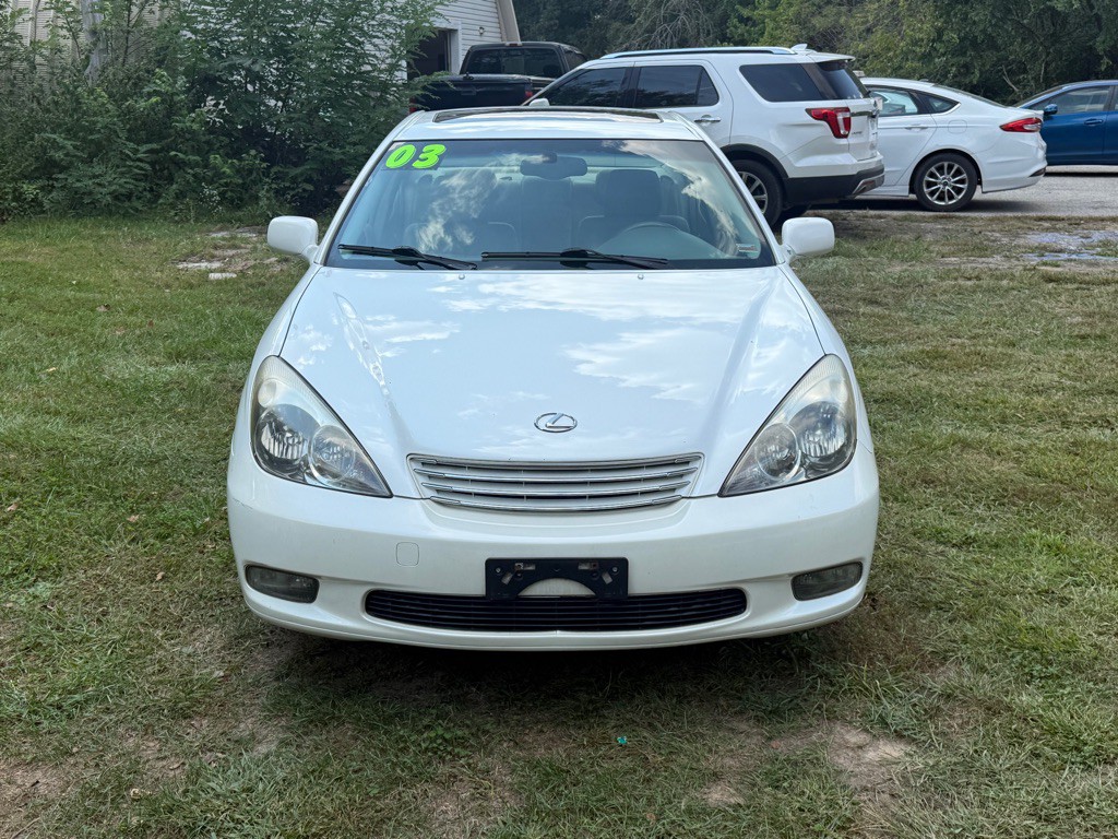 2003 Lexus ES Image 2