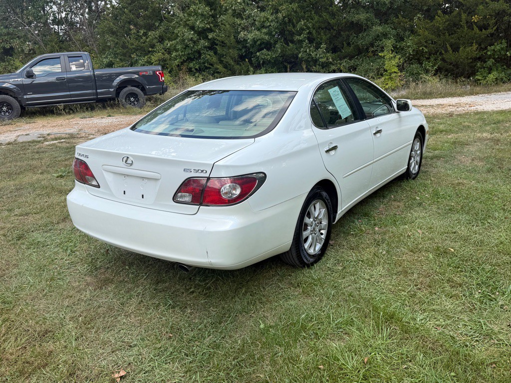 2003 Lexus ES Image 5