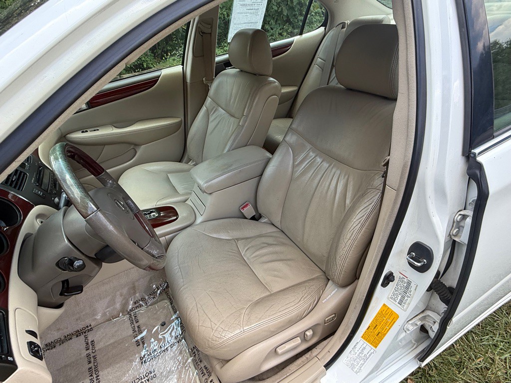 2003 Lexus ES Image 40