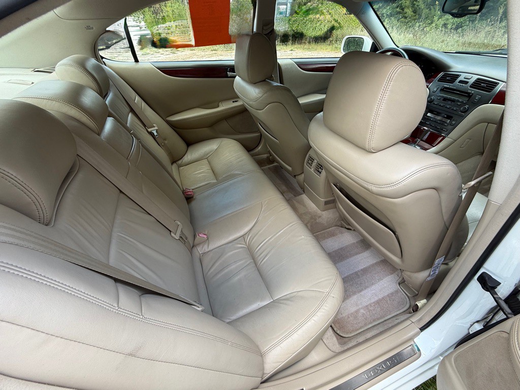2003 Lexus ES Image 46