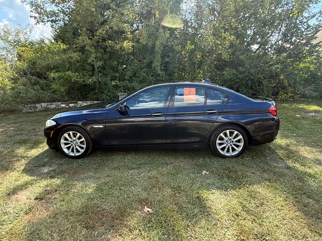 2012 BMW 5 Series Image 8