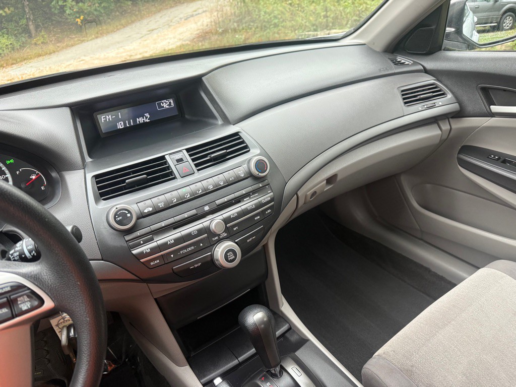 2008 Honda Accord Image 11