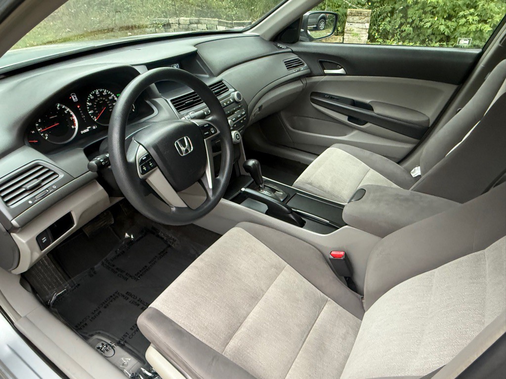 2008 Honda Accord Image 12