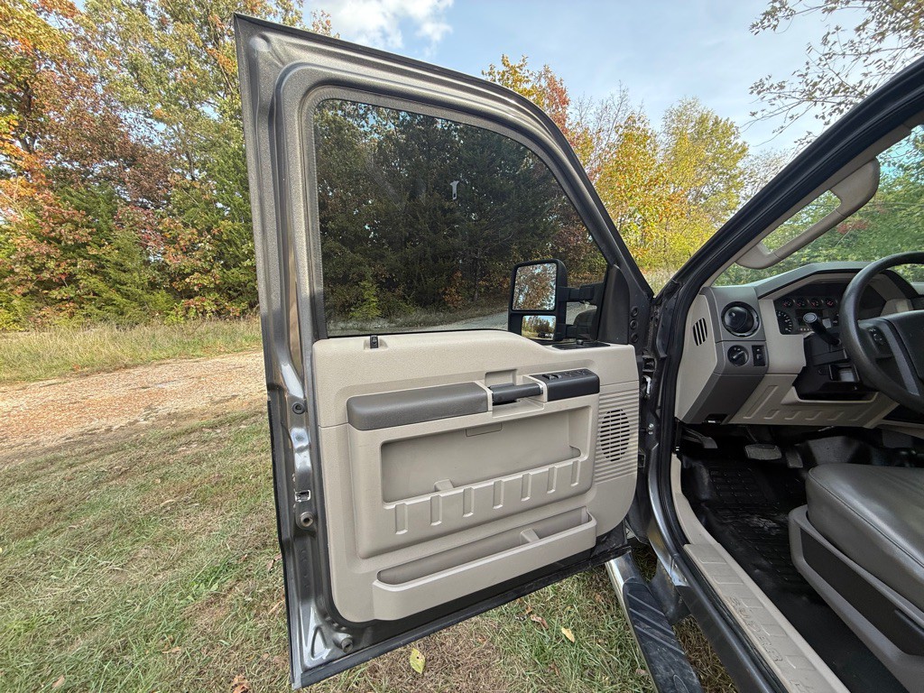2009 Ford F-350 Image 13