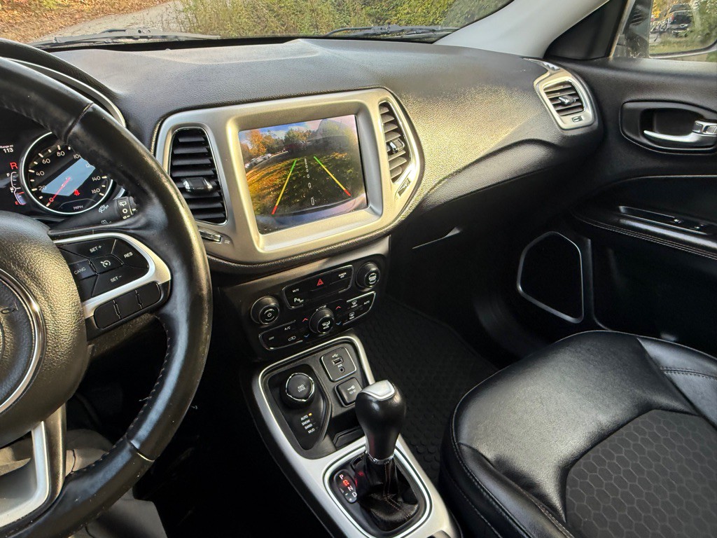 2017 Jeep Compass Image 8