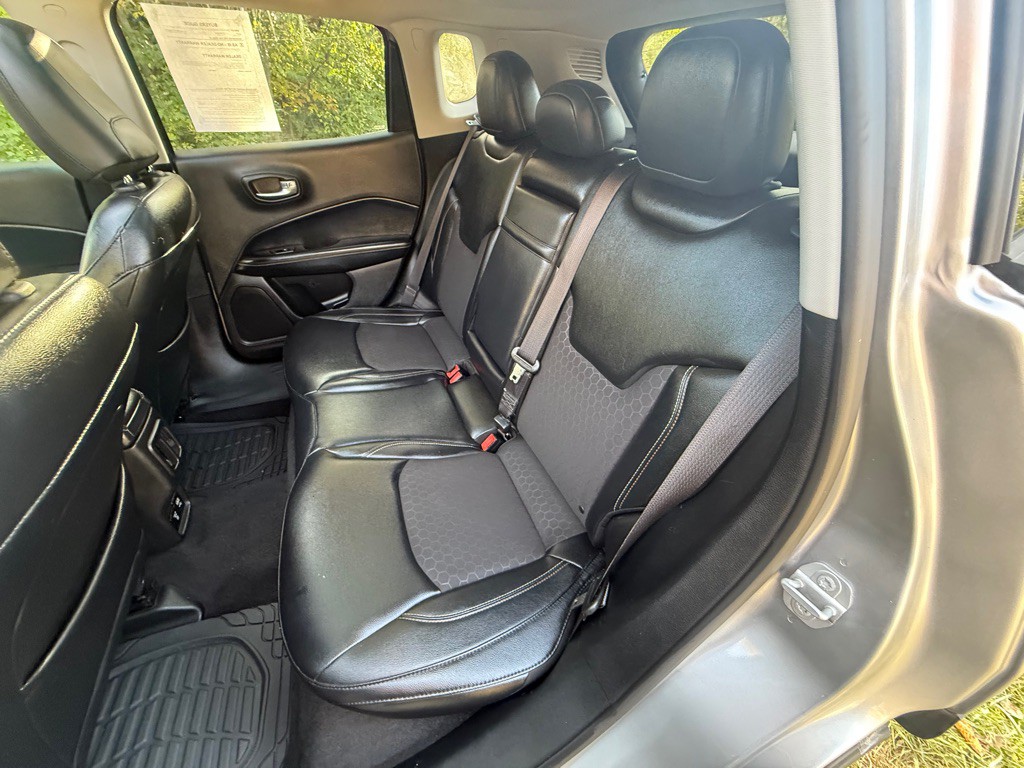 2017 Jeep Compass Image 13