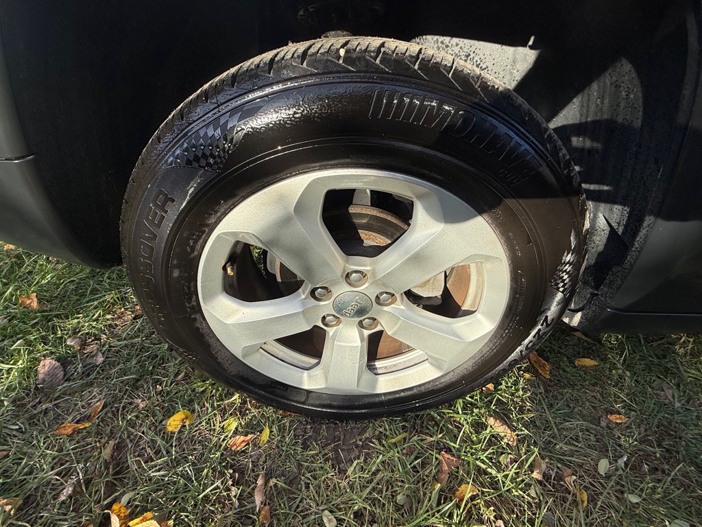 2017 Jeep Compass Image 25