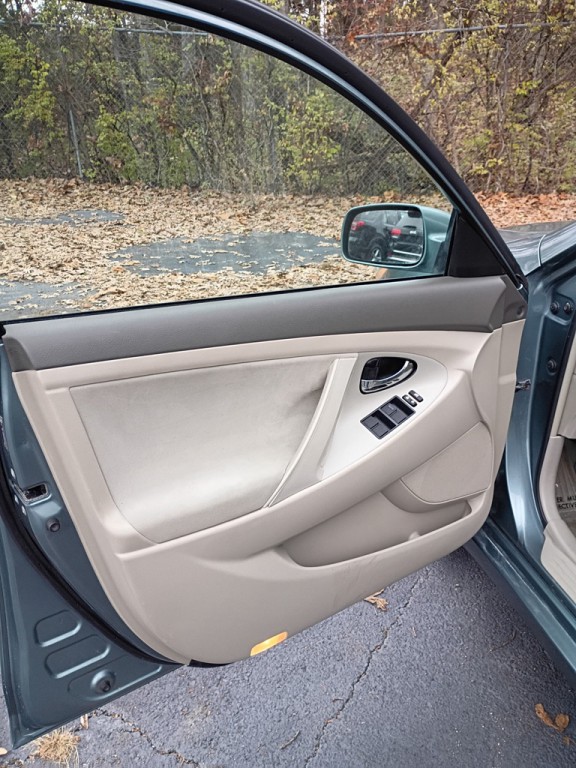 2009 Toyota Camry Image 10