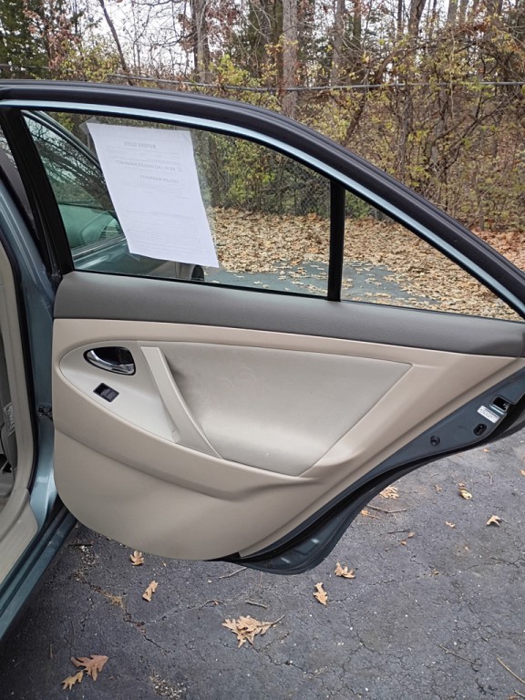 2009 Toyota Camry Image 13