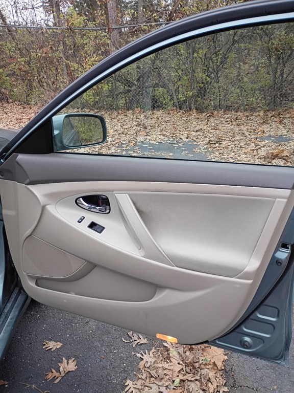 2009 Toyota Camry Image 16