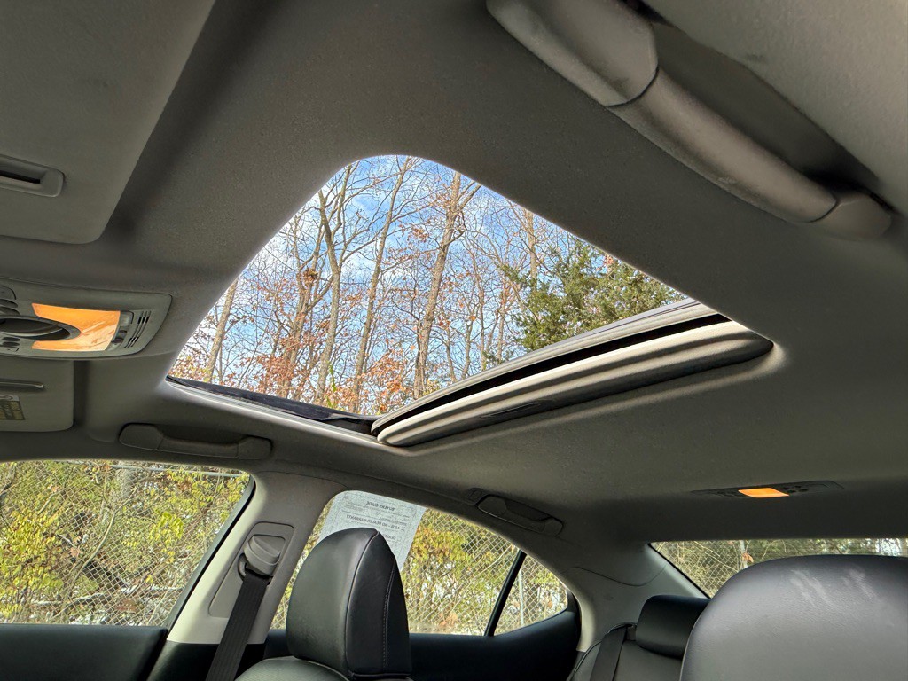 2007 Lexus IS Image 11