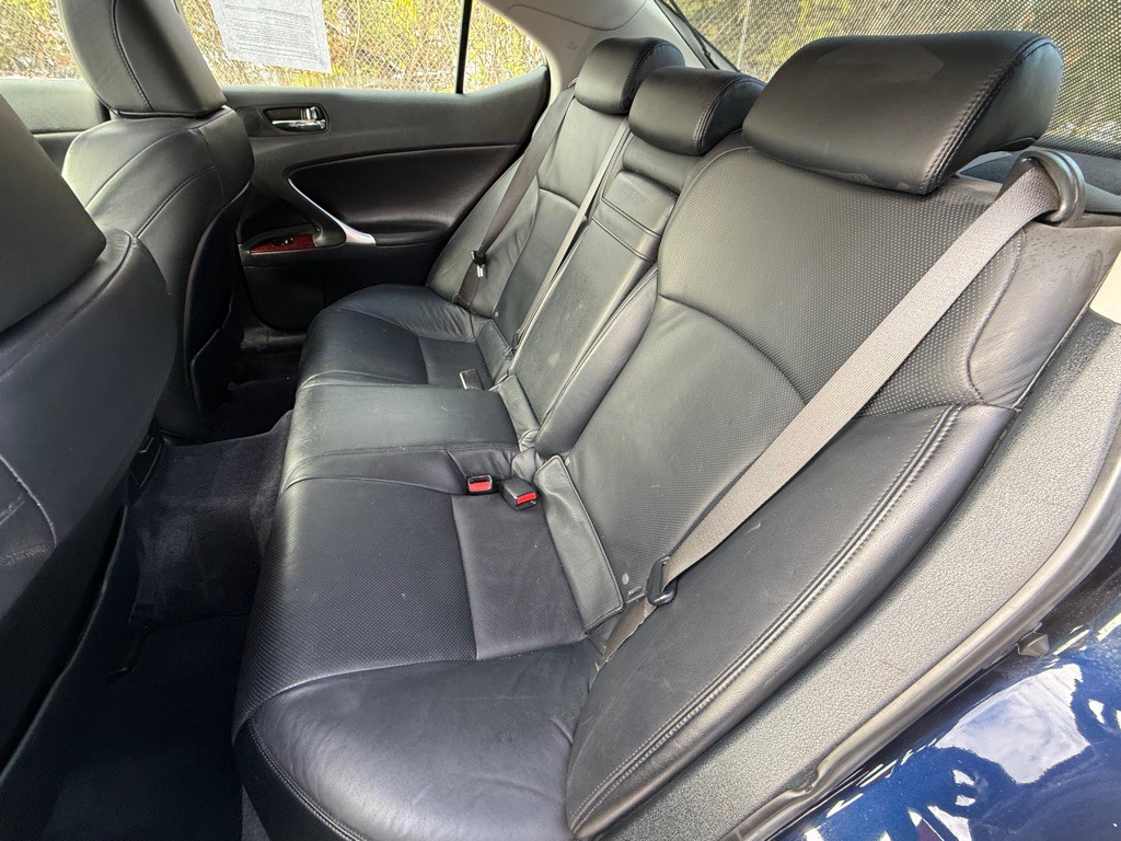 2007 Lexus IS Image 16