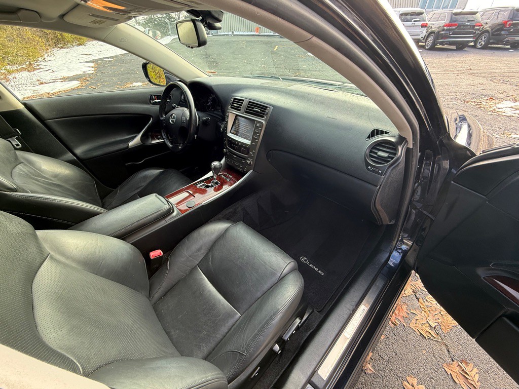 2007 Lexus IS Image 22