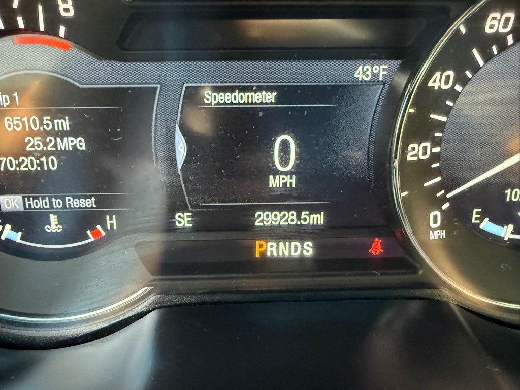 2017 Lincoln MKZ Image 10