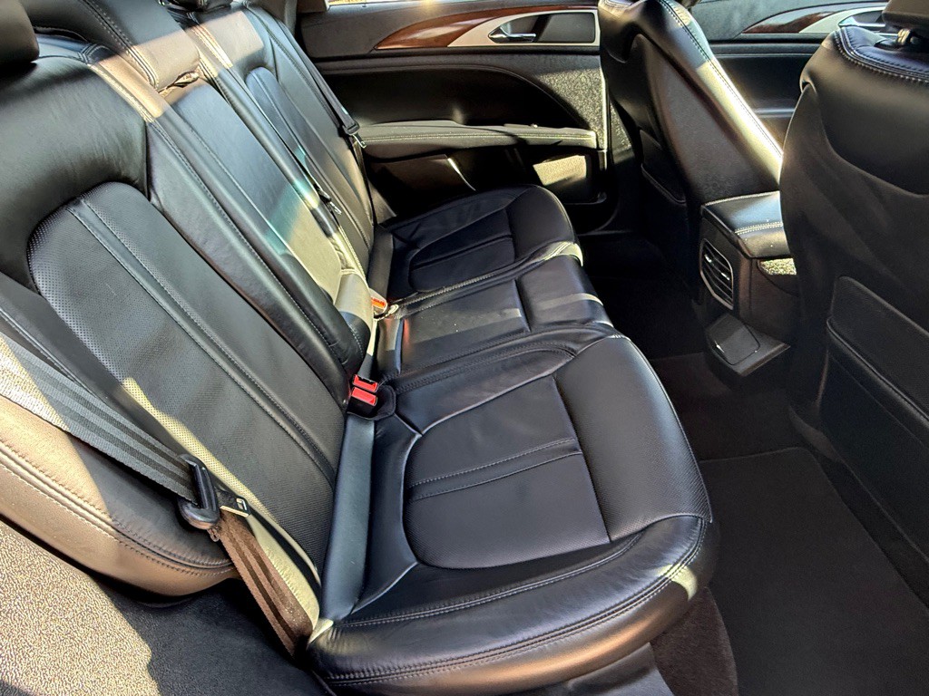 2017 Lincoln MKZ Image 20