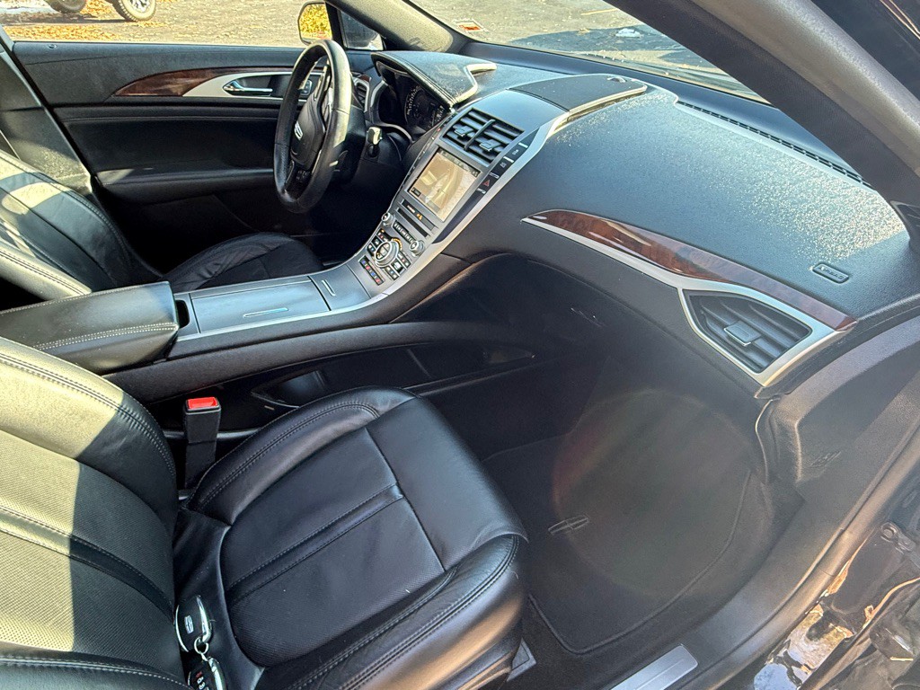 2017 Lincoln MKZ Image 23