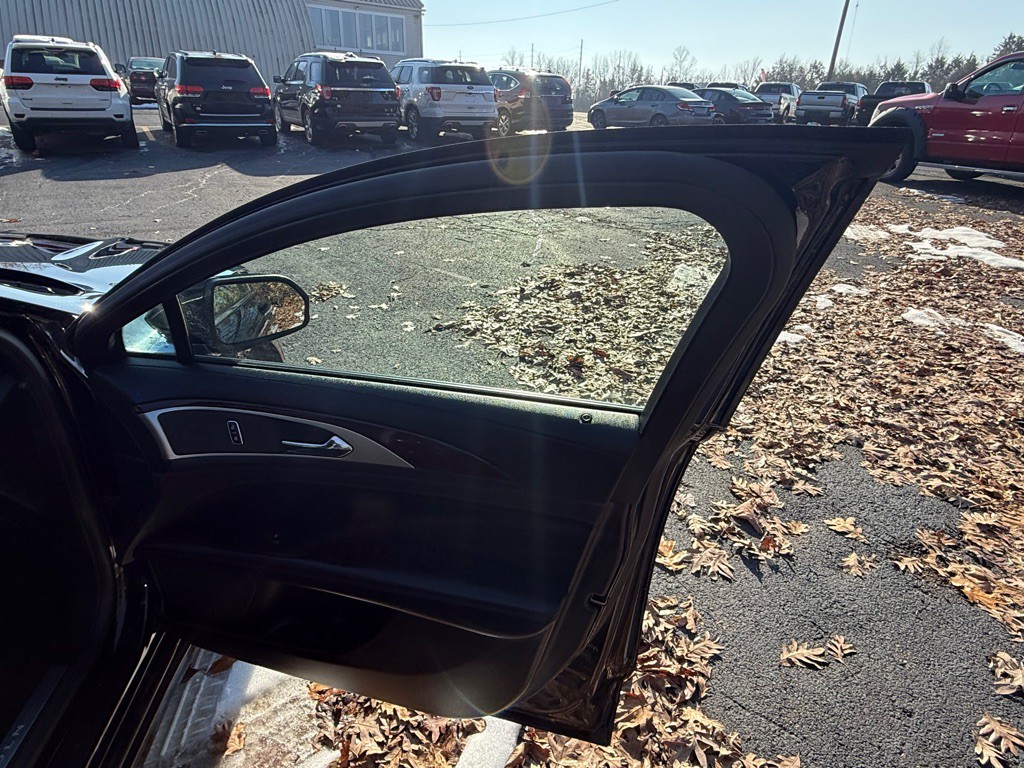 2017 Lincoln MKZ Image 24