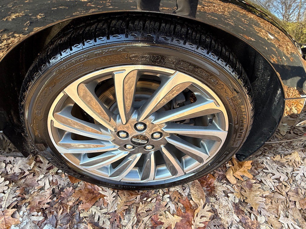 2017 Lincoln MKZ Image 29