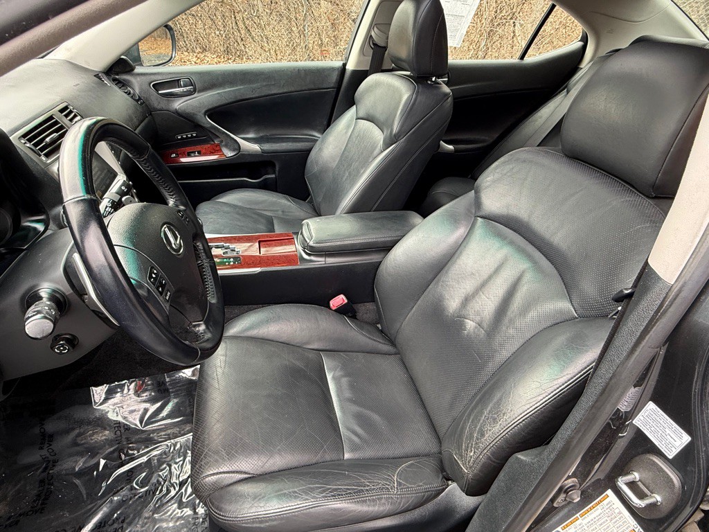2007 Lexus IS Image 13