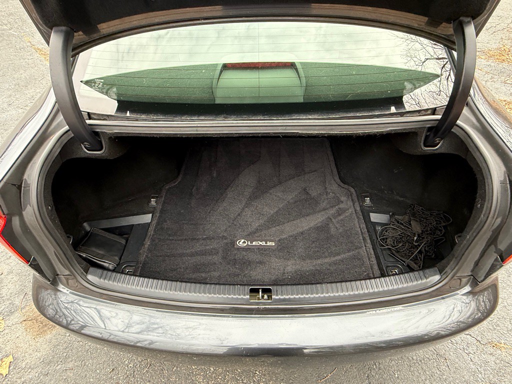 2007 Lexus IS Image 17