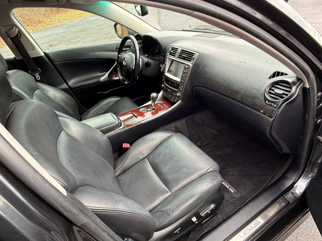 2007 Lexus IS Image 21