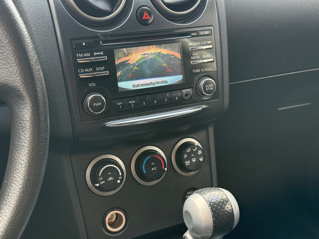 2012 Nissan Rogue Image 10