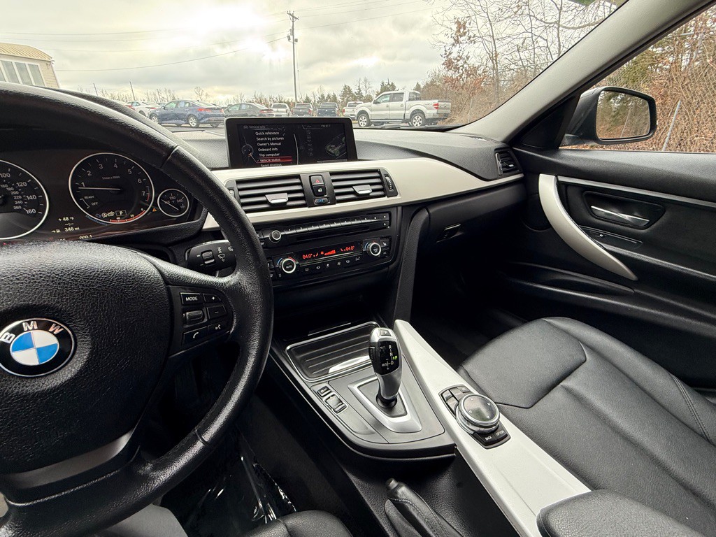2014 BMW 3 Series Image 10
