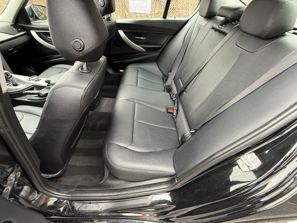 2014 BMW 3 Series Image 14