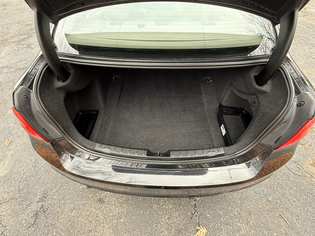 2014 BMW 3 Series Image 16