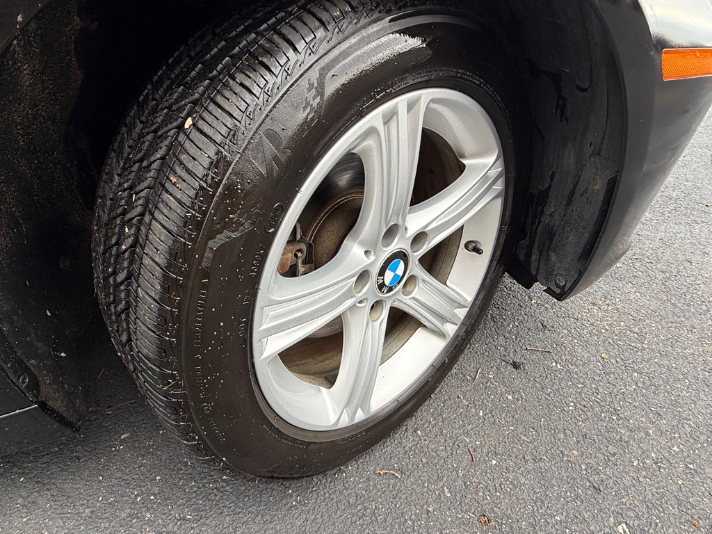 2014 BMW 3 Series Image 25