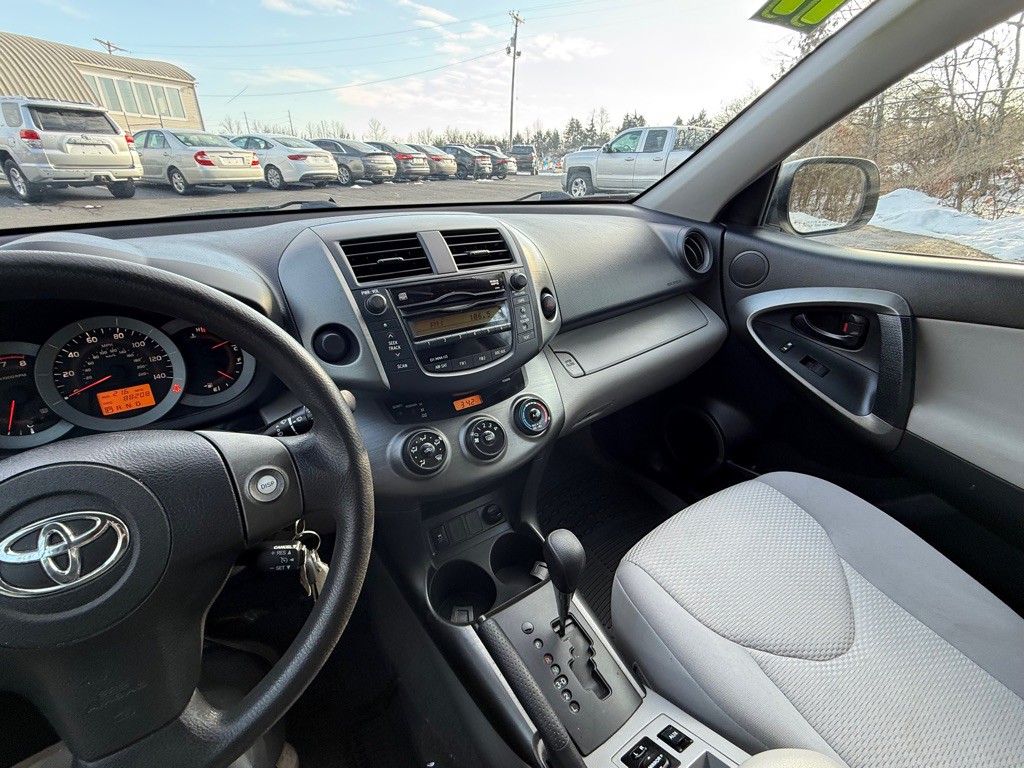 2011 Toyota Rav4 Image 10