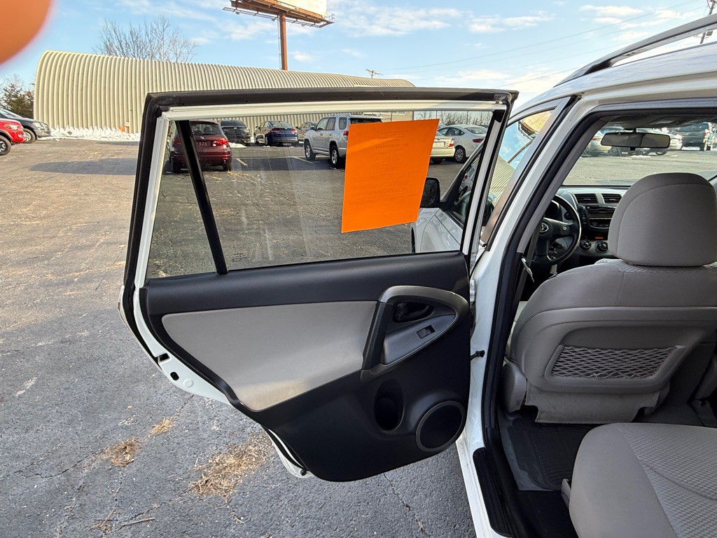 2011 Toyota Rav4 Image 14