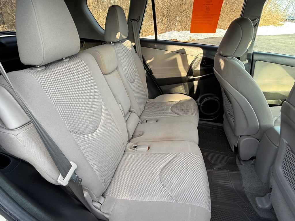 2011 Toyota Rav4 Image 18