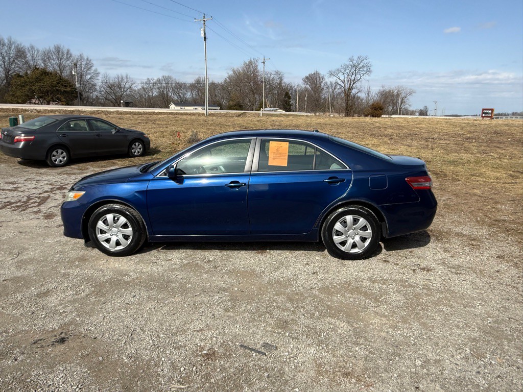 2011 Toyota Camry Image 8