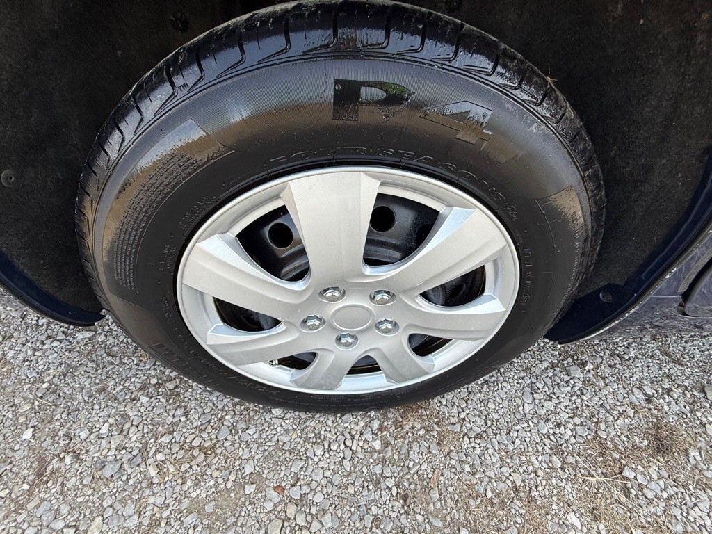 2011 Toyota Camry Image 26