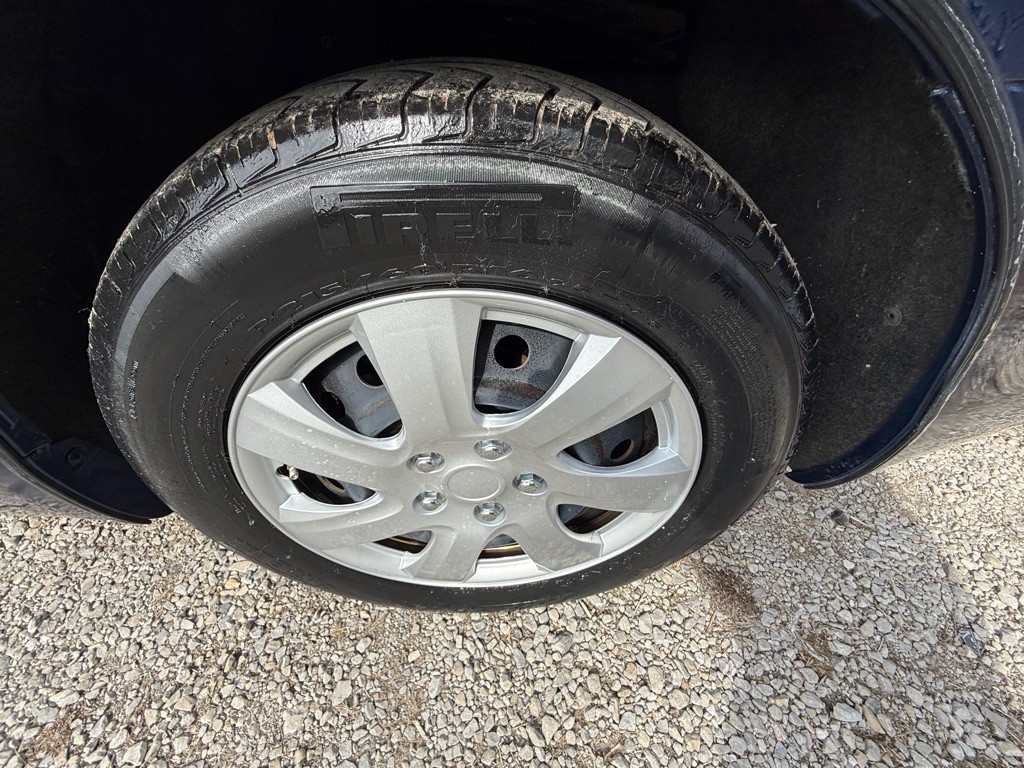 2011 Toyota Camry Image 27