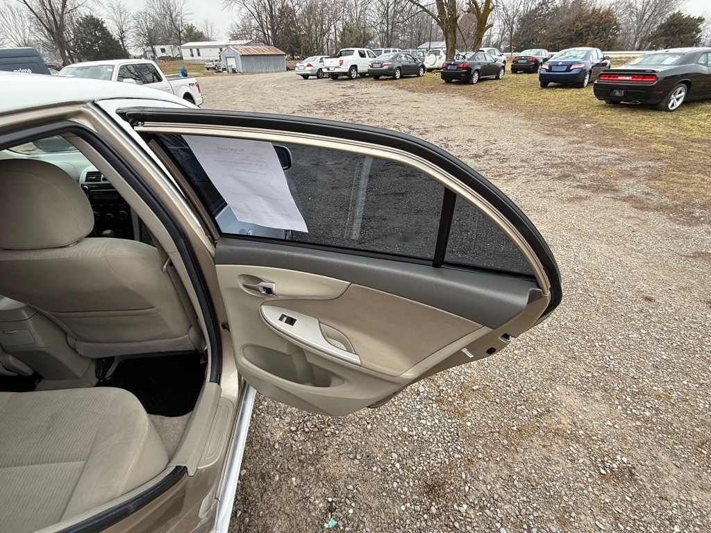 2010 Toyota Corolla Image 17