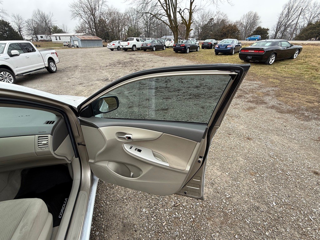 2010 Toyota Corolla Image 20