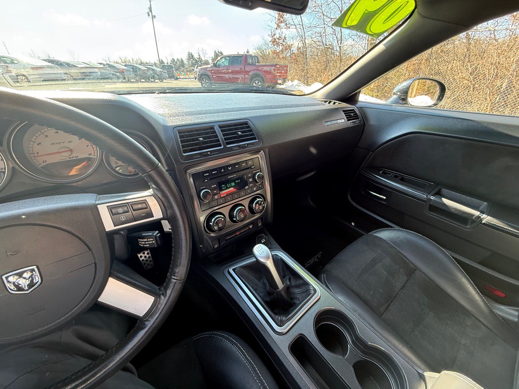 2009 Dodge Challenger Image 11