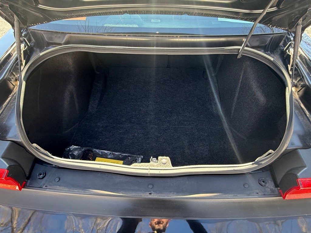 2009 Dodge Challenger Image 16