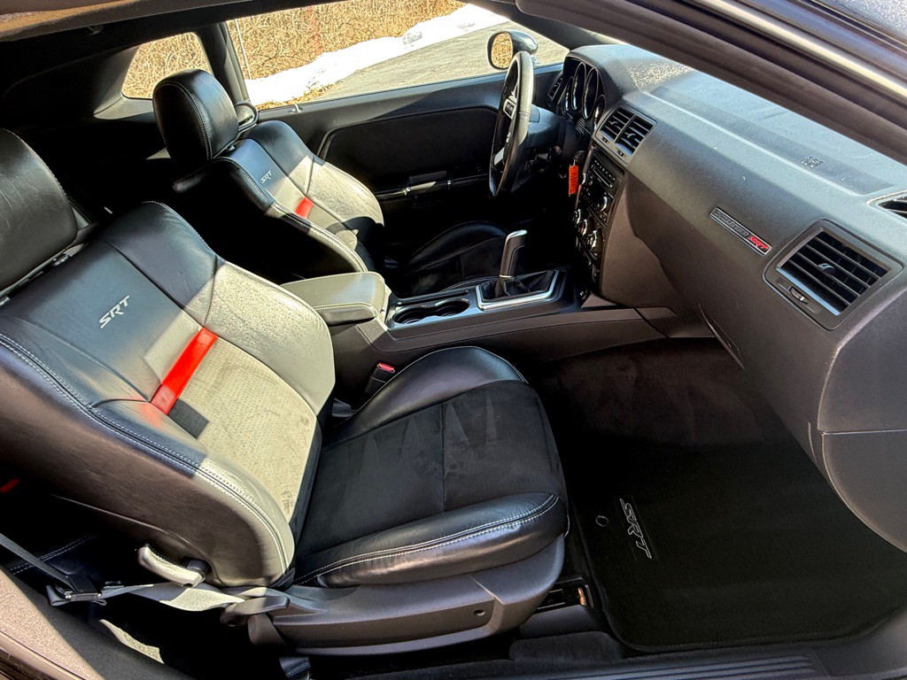 2009 Dodge Challenger Image 18