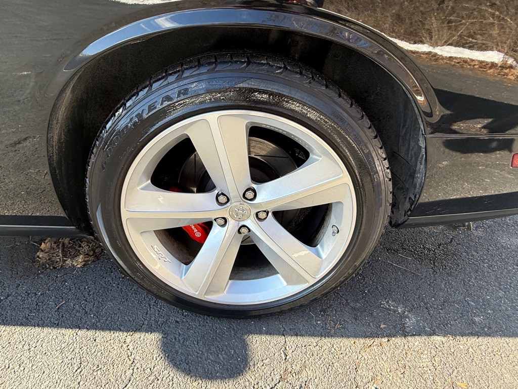 2009 Dodge Challenger Image 26