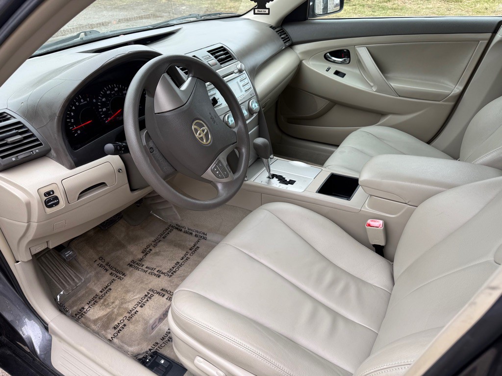 2009 Toyota Camry Image 12
