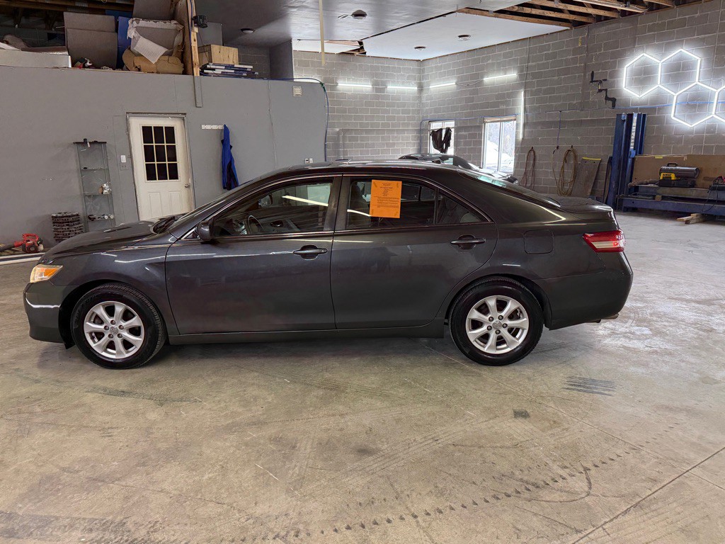 2011 Toyota Camry Image 8